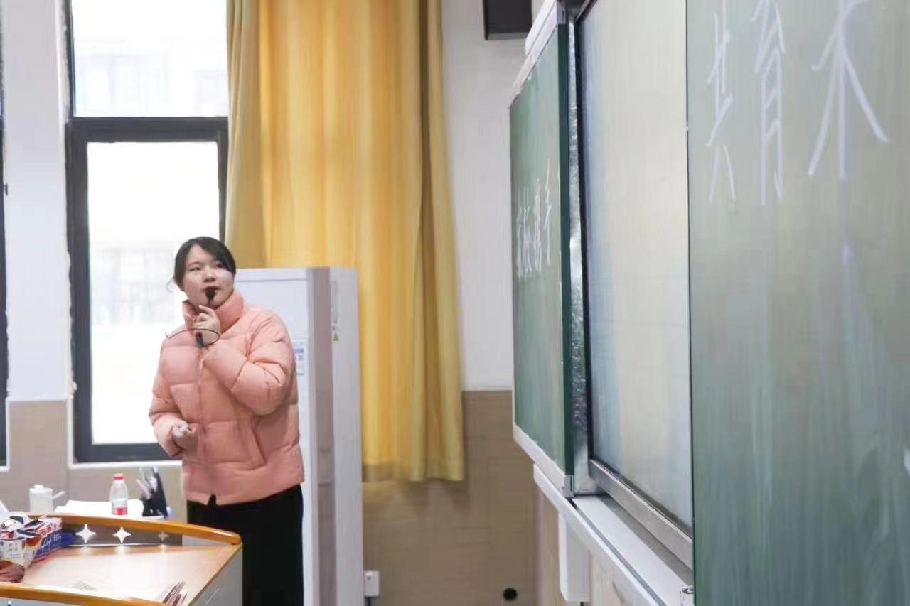教师风采 | 严慈相济，共育英才——姚瑶老师班主任经验分享